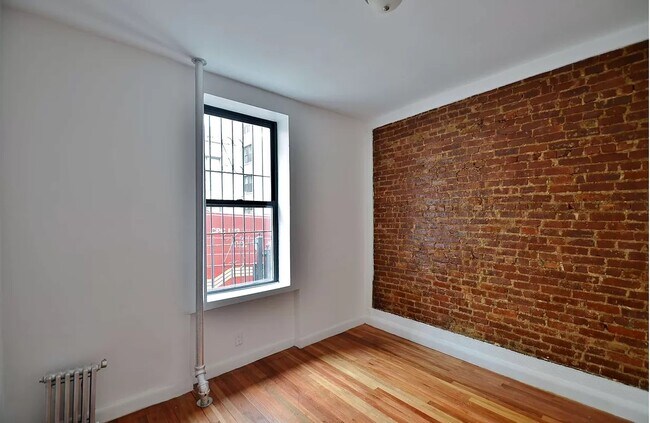 Building Photo - 507 W 139th St