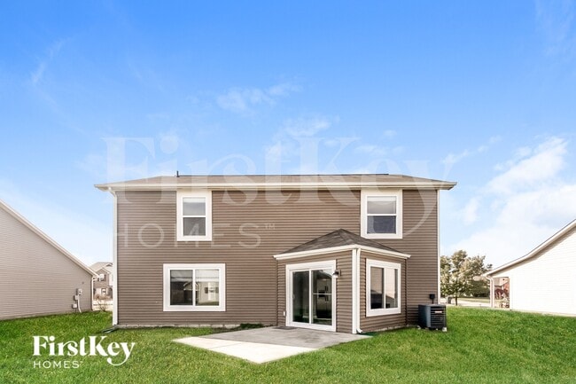 Building Photo - 6159 N Woods Edge Dr