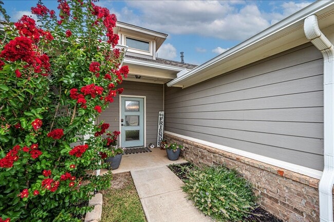Building Photo - 10300 Glover River Dr