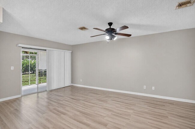 Building Photo - 5314 Sapphire Valley