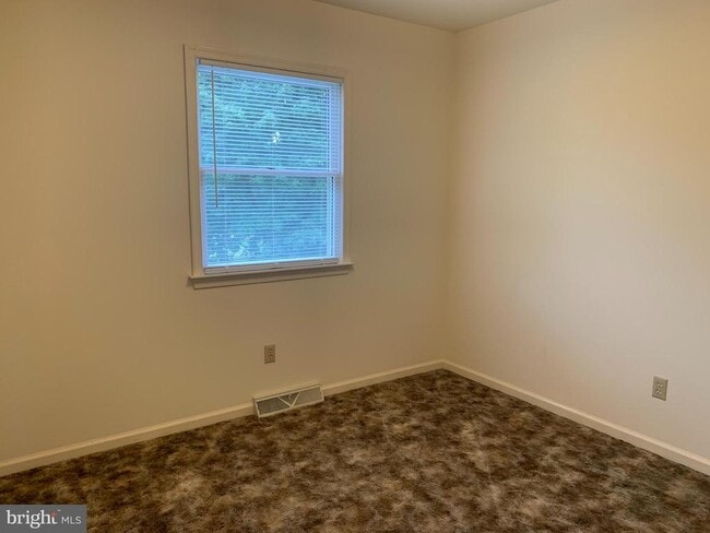 Building Photo - 207 N Linden Ave