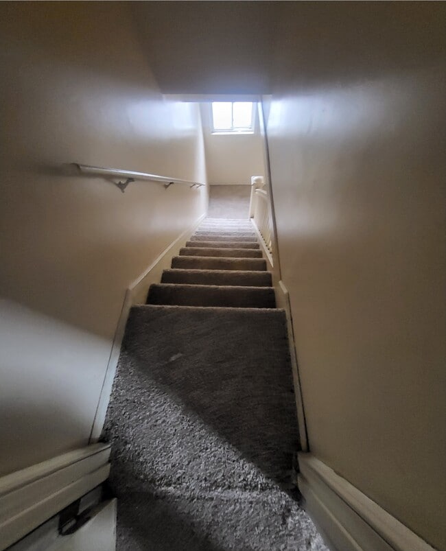 Building Photo - 7 Kenyon St