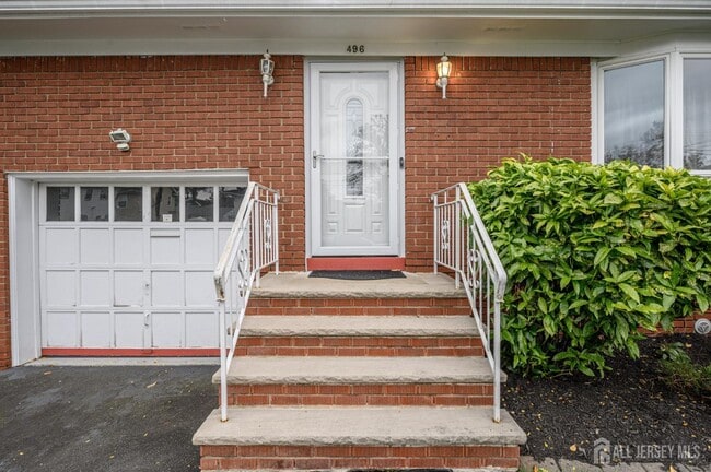 Building Photo - 496 Ragland Dr