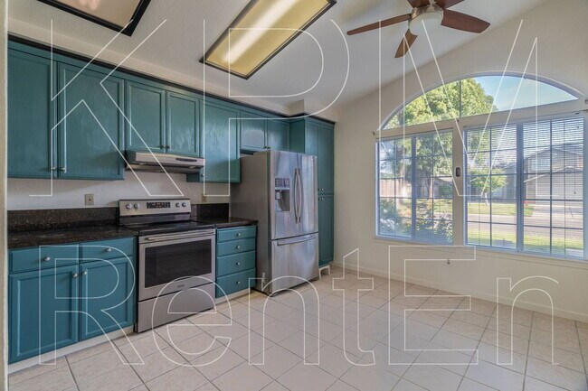 Building Photo - 6529 El Capitan Cir