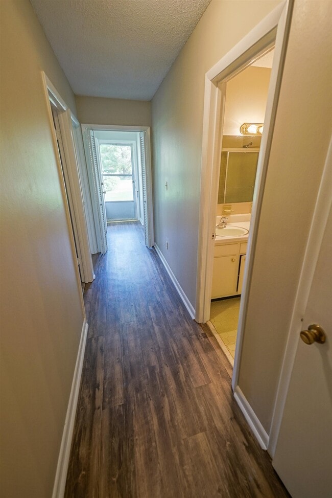 Building Photo - 3005 Tipperary Dr