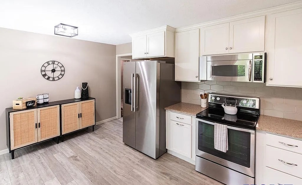 Building Photo - 2535 Saint Thomas Dr