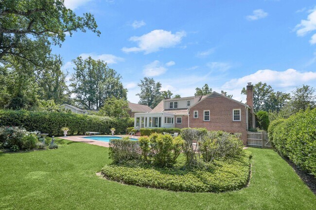 Building Photo - 7109 Radnor Rd
