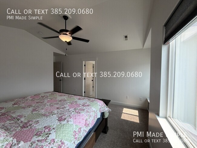 Building Photo - 3621 Sparrow Ln