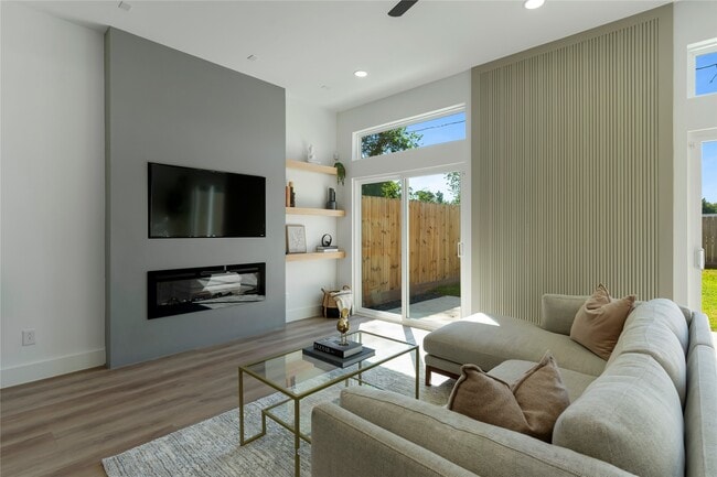 Building Photo - 3115 Armada Dr