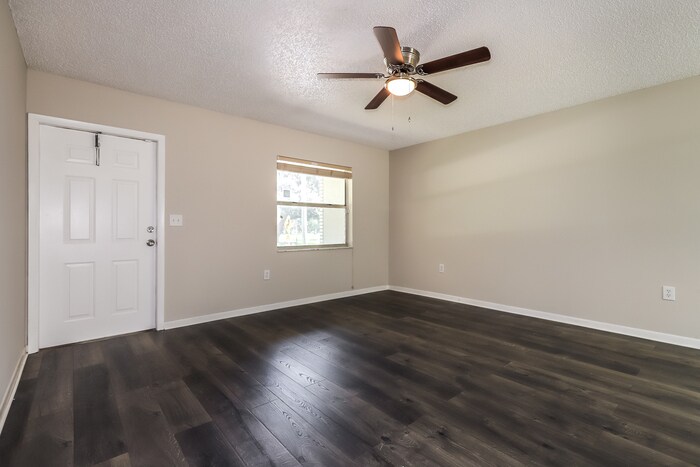Building Photo - 4035 Dietz Rd