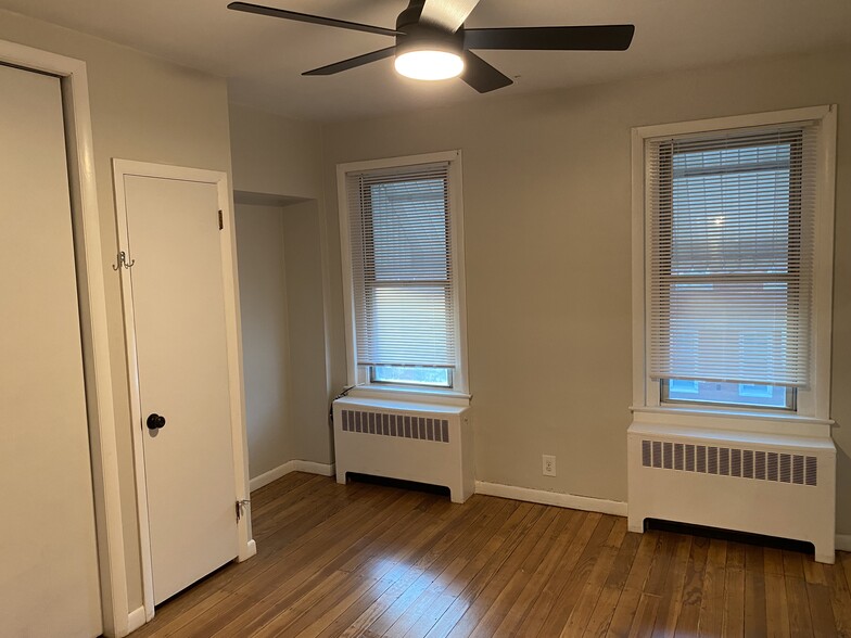 Front Bedroom - 3145 Almond St