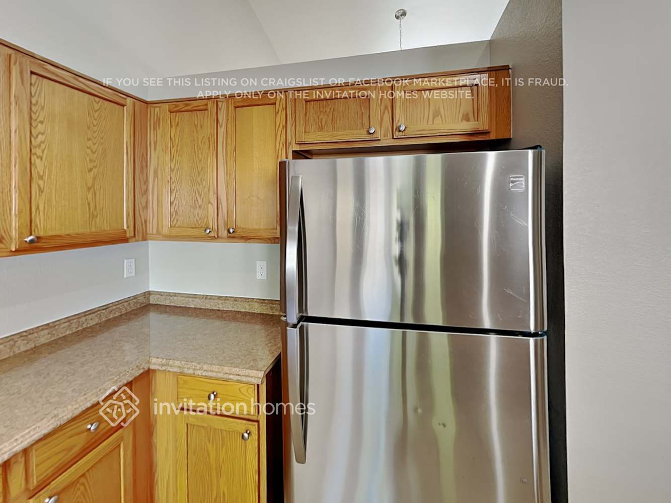 Building Photo - 2224 S Ventura St