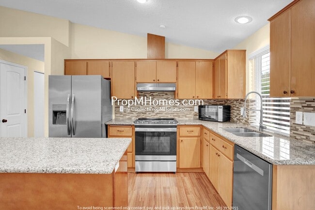 Building Photo - Updated Three Bedroom Home Next to Progress Ridge!