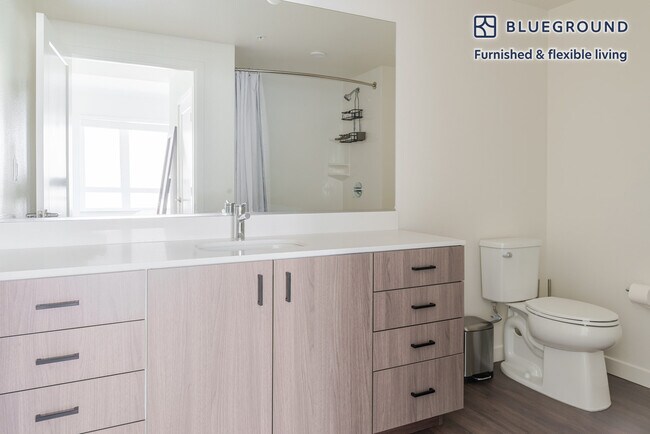 Building Photo - 100 Callan Ave