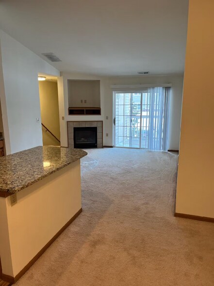 Building Photo - 360 Prairie Oaks Dr