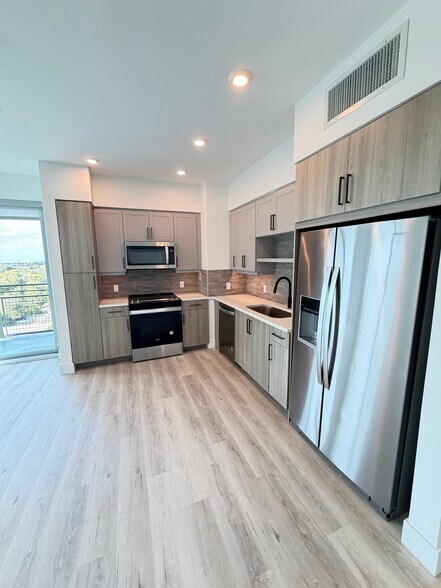 Building Photo - 41 NW 31st St