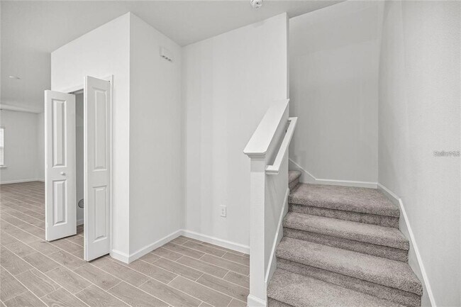 Building Photo - 3644 SE 37th Ct
