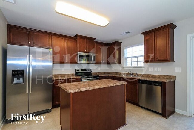 Building Photo - 1541 Weatherend Dr