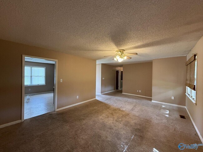 Building Photo - 1908 Catchings Dr NW