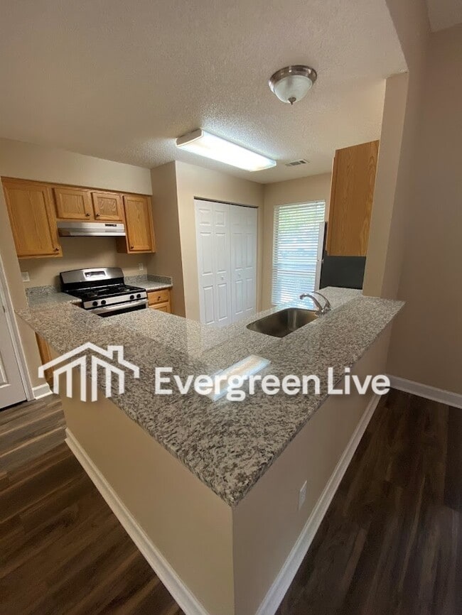 Building Photo - 40 Voda Ct