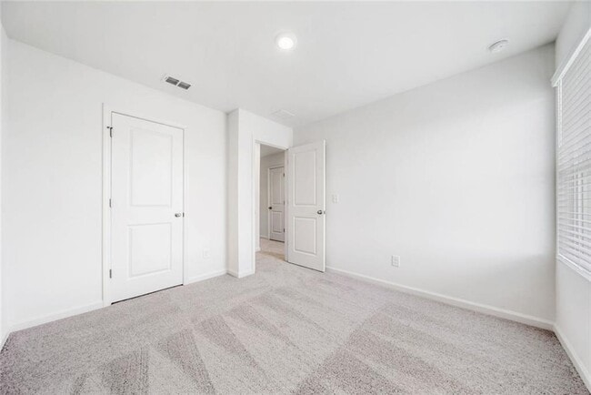 Building Photo - 602 Jervis Wy