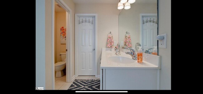 Building Photo - Wonderfully Updated Home with Neighborhood...