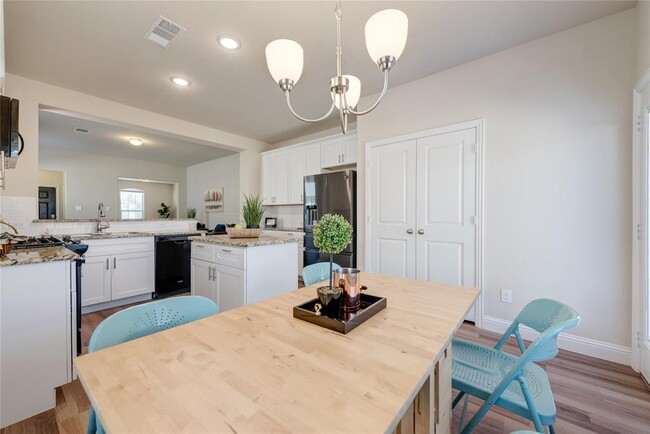 Building Photo - 3017 Bella Lago Dr