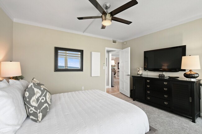 Building Photo - 2774 S Ocean Blvd