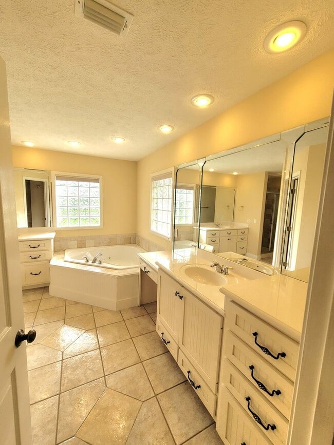 Building Photo - The Landings-Lynn Haven