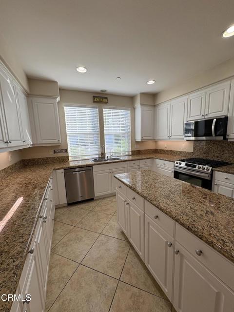 Building Photo - 5647 Brubeck St