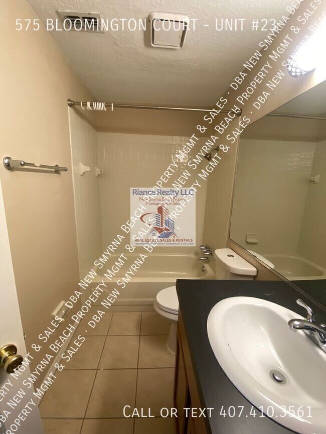 Building Photo - 575 Bloomington Ct