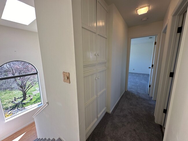 Building Photo - Gorgeous Multilevel 4 Bedroom 2.5 Bathroom...