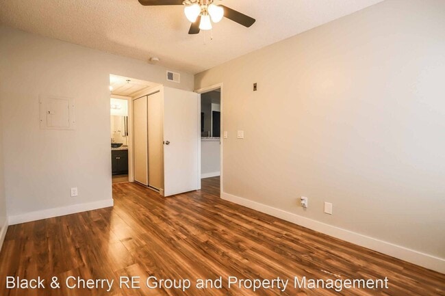 Building Photo - 1 br, 1 bath House - 1361 E University Ave...