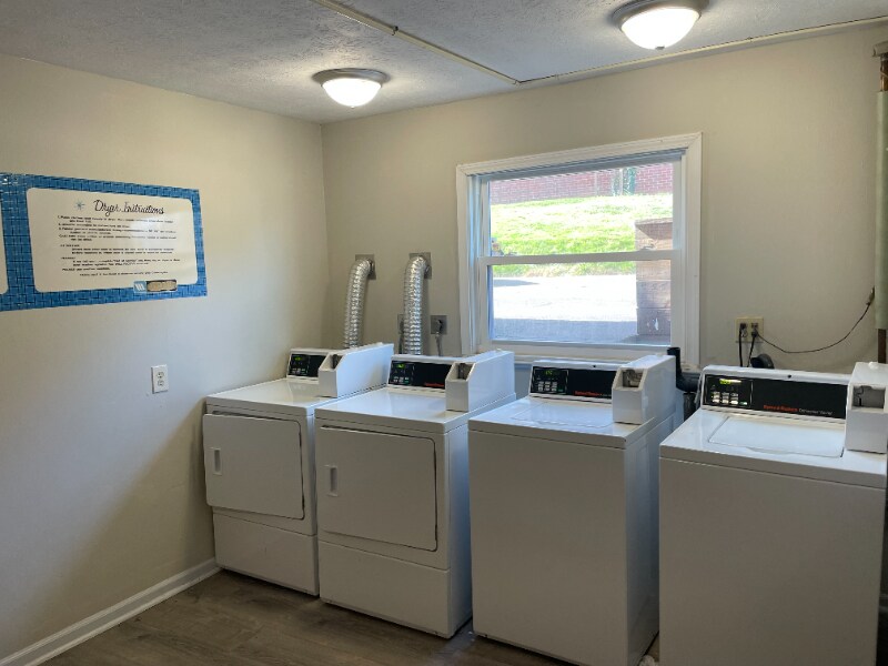 Building Photo - 1145 S Main St