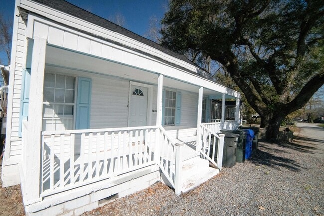 Primary Photo - 1214 Forbes Ave