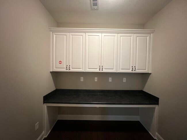Building Photo - 862 Williford Run Dr