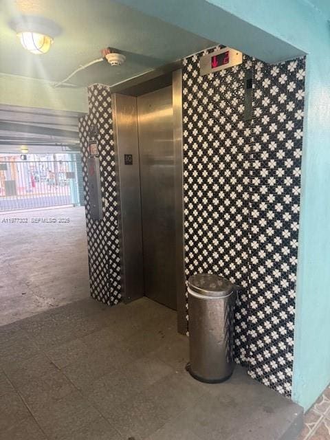 Building Photo - 701 Collins Ave