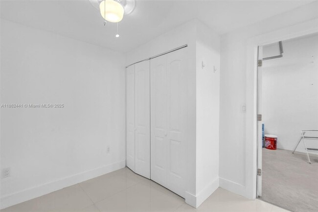 Building Photo - 6402 SW 93rd Pl