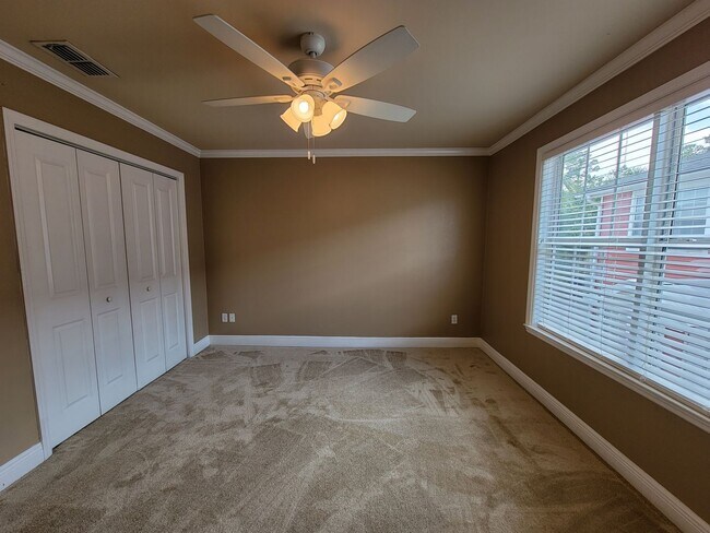 Building Photo - 3 Bedroom town home for rent August 6, 2026 in gated community with pool, renting for $1550 per m...