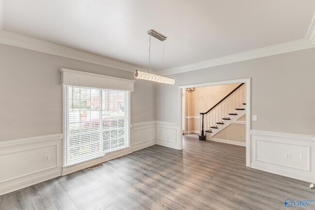 Building Photo - 481 Brenda Dr