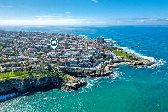 Building Photo - 1250 Cave St