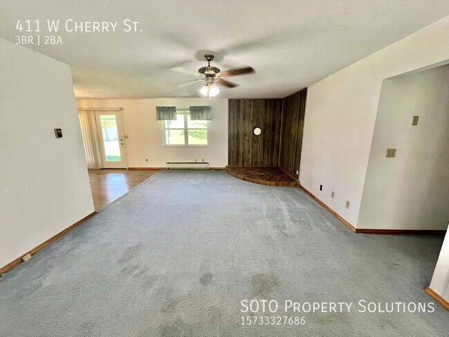 Building Photo - 411 W Cherry St