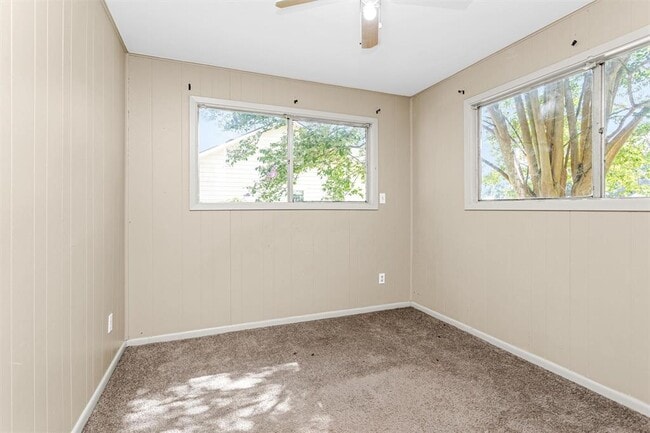 Building Photo - 4967 Lazy Ln