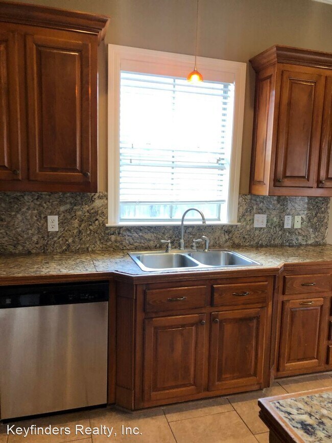 Building Photo - 4 br, 3 bath House - 8556 Glenfield Drive