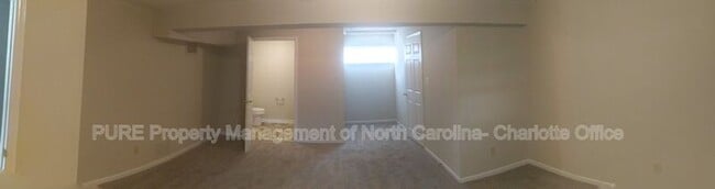 Building Photo - 3717 Signet Dr