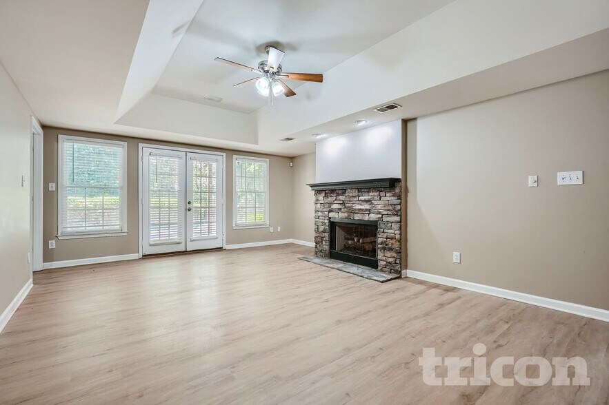 Building Photo - 140 Gray Fox Point