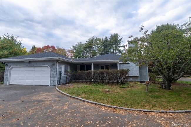 Building Photo - 11 Geralind Dr