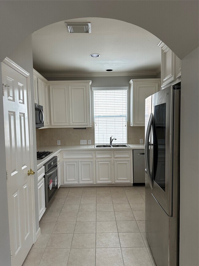 Building Photo - 4113 Blossom St
