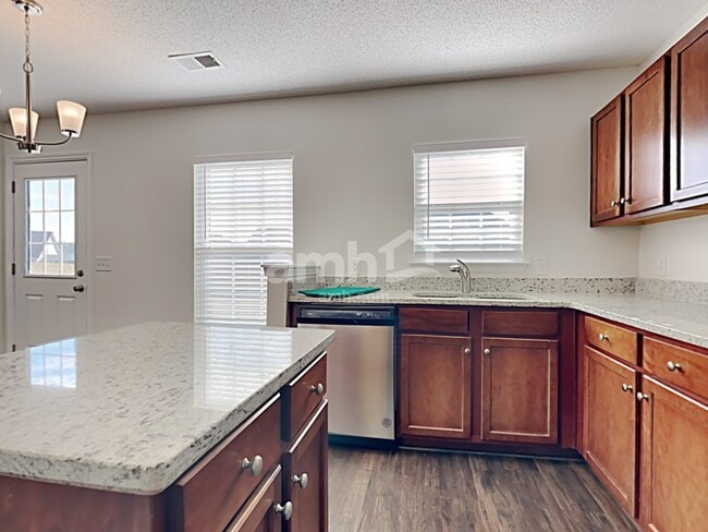 Building Photo - 1099 Moss Grove Dr