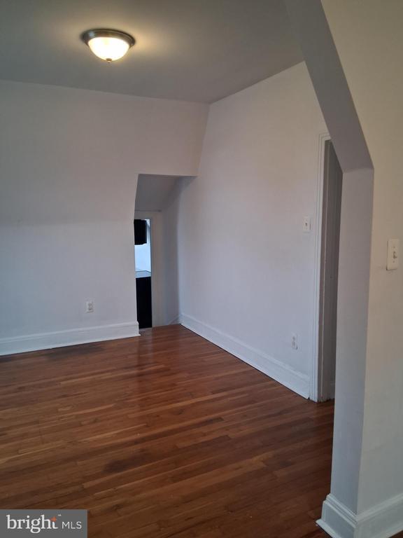 Building Photo - 206 N Swarthmore Ave
